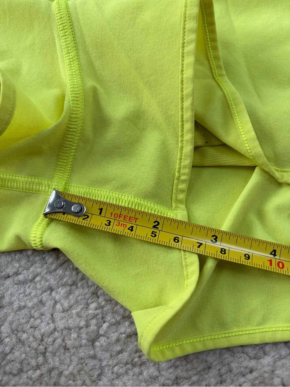 Lululemon Women’s Size 8 Hotty Hot High Rise Short 2.5" Highlight Yellow - Picture 8 of 13